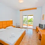 Aloni Hotel de apartamente 4*