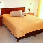 Aloni 4*