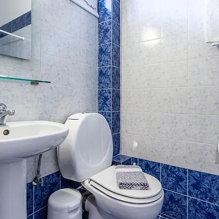 Aloni Apart-hotel 2*