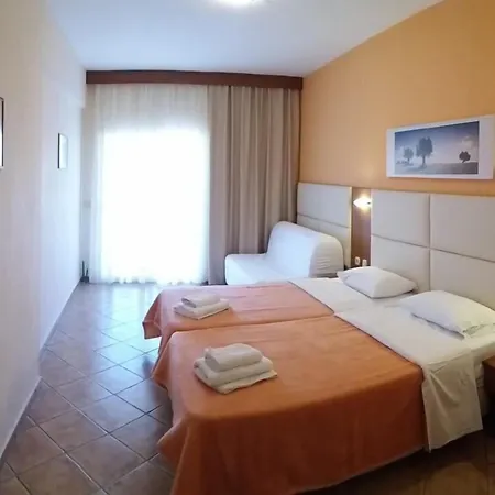 Apart Otel Aloni 4*