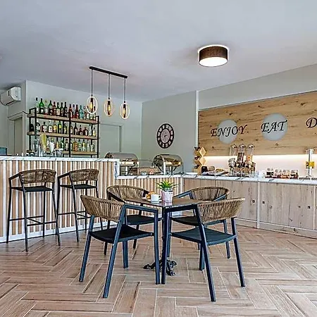 Aparthotel Aloni 4*
