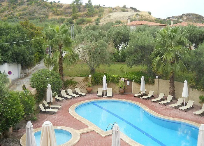 Apart-hotel Aloni 4*