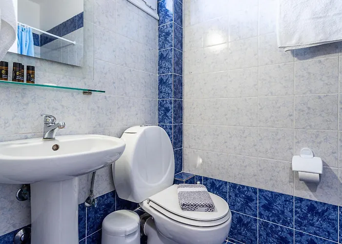Aloni Aparthotel 4*